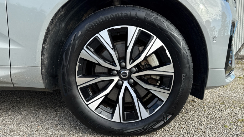 Volvo XC60 2.0 B4D Plus Dark 5dr AWD Geartronic Diesel Estate